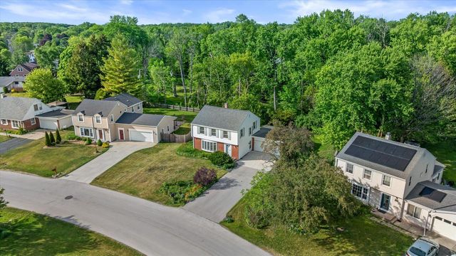 6060 N Alberta LANE, Glendale, WI 53217
