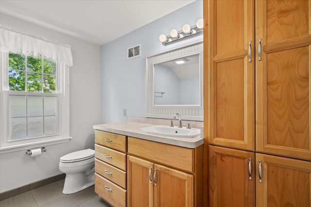 6060 N Alberta LANE, Glendale, WI 53217
