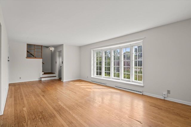 6060 N Alberta LANE, Glendale, WI 53217