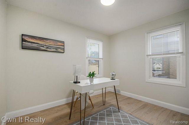 21732 Tenny Street, Dearborn, MI 48124