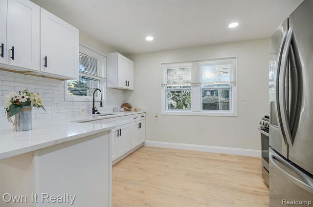 21732 Tenny Street, Dearborn, MI 48124