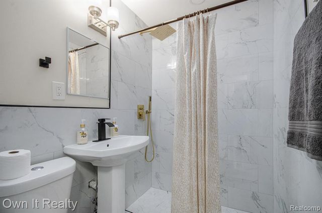 21732 Tenny Street, Dearborn, MI 48124