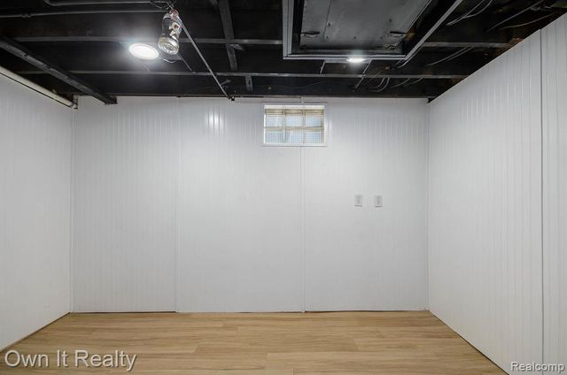 21732 Tenny Street, Dearborn, MI 48124