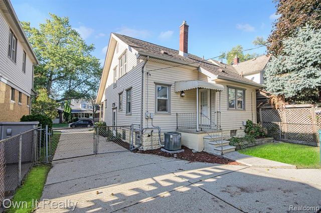 21732 Tenny Street, Dearborn, MI 48124