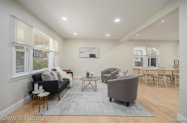 21732 Tenny Street, Dearborn, MI 48124