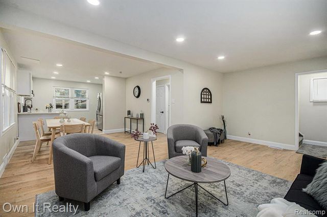 21732 Tenny Street, Dearborn, MI 48124