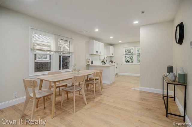 21732 Tenny Street, Dearborn, MI 48124