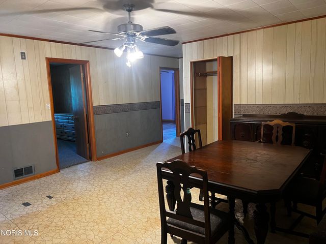 26021 Luckey Road, Walbridge, OH 43465