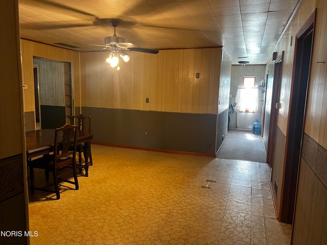 26021 Luckey Road, Walbridge, OH 43465