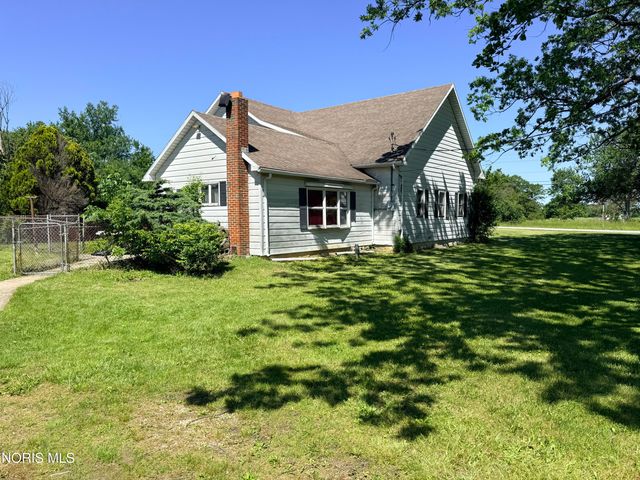 26021 Luckey Road, Walbridge, OH 43465