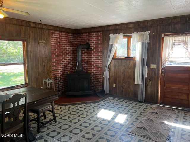 26021 Luckey Road, Walbridge, OH 43465