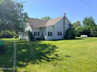 26021 Luckey Road, Walbridge, OH 43465