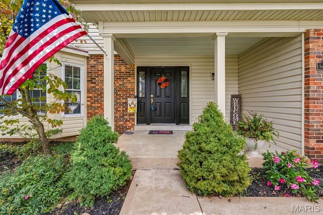 6031 Treeridge Trail, St Louis, MO 63129