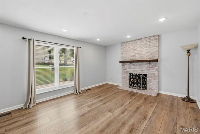 6031 Treeridge Trail, St Louis, MO 63129