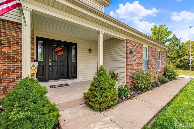 6031 Treeridge Trail, St Louis, MO 63129