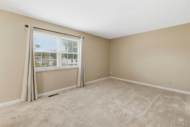 6031 Treeridge Trail, St Louis, MO 63129