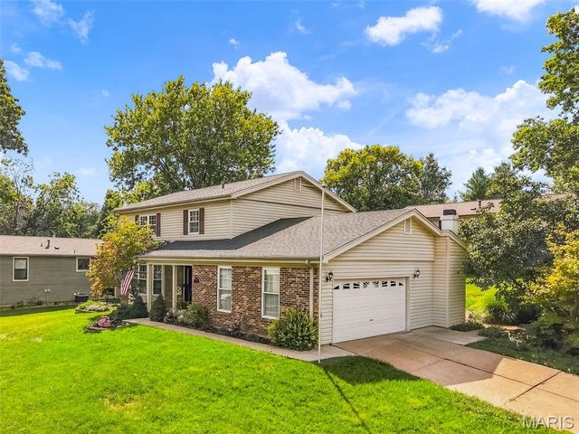 6031 Treeridge Trail, St Louis, MO 63129