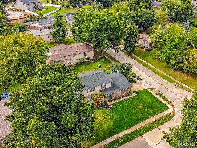 6031 Treeridge Trail, St Louis, MO 63129