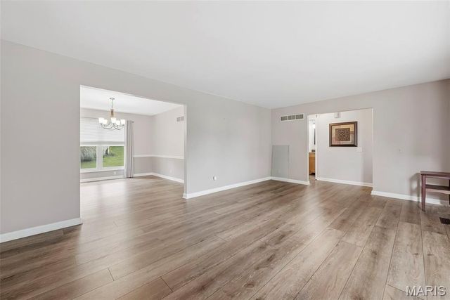 6031 Treeridge Trail, St Louis, MO 63129