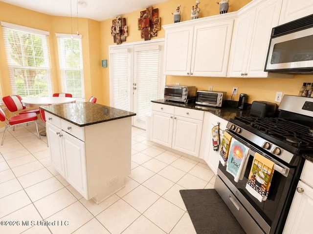 2252 Beach Drive, 401, Gulfport, MS 39507