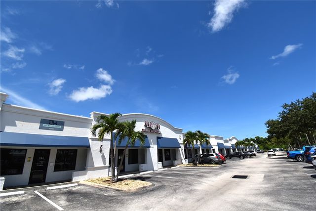 2190 45th Street 105-106, Vero Beach, FL 32967