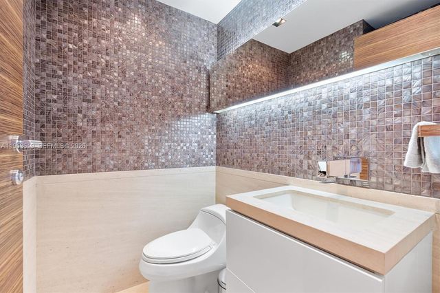 17875 Collins Ave 1906, Sunny Isles Beach, FL 33160