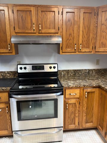 1207 Sugar Hill Drive, Rushville, IN 46173