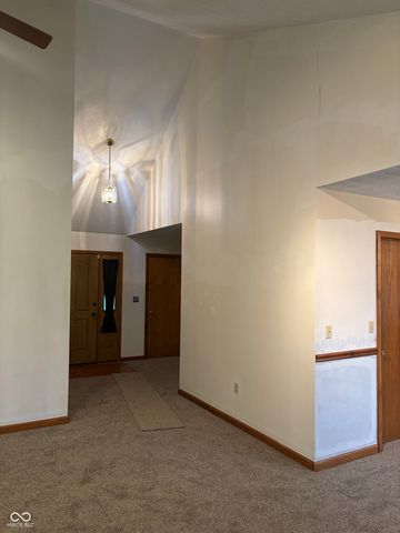 1207 Sugar Hill Drive, Rushville, IN 46173
