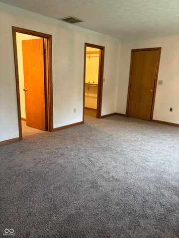 1207 Sugar Hill Drive, Rushville, IN 46173