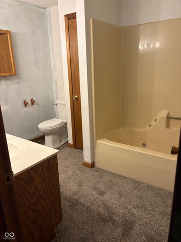 1207 Sugar Hill Drive, Rushville, IN 46173