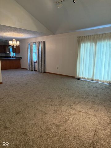 1207 Sugar Hill Drive, Rushville, IN 46173