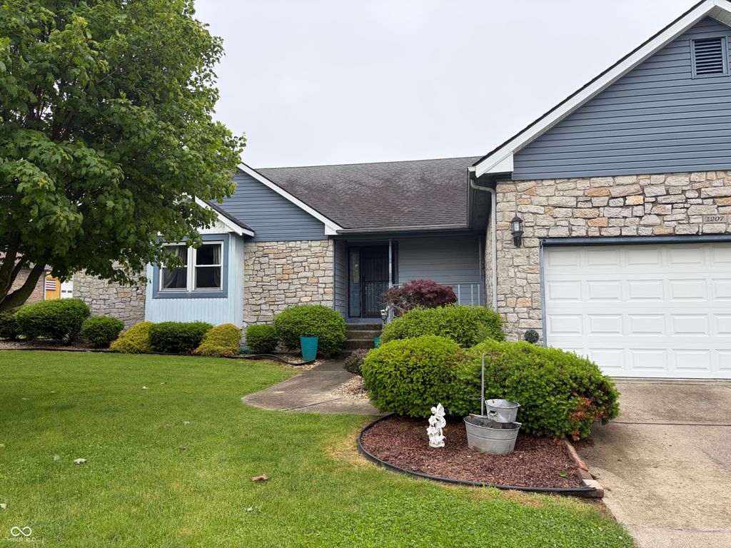1207 Sugar Hill Drive, Rushville, IN 46173
