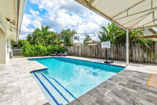 1352 Wyndcliff Drive, Wellington, FL 33414