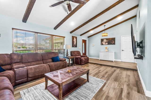 1352 Wyndcliff Drive, Wellington, FL 33414