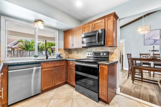 1352 Wyndcliff Drive, Wellington, FL 33414