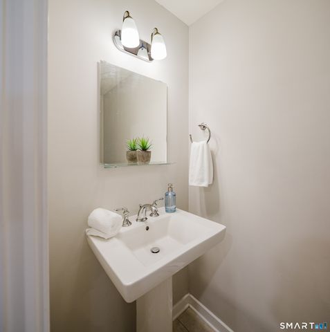 1385 Washington Boulevard 4, Stamford, CT 06902