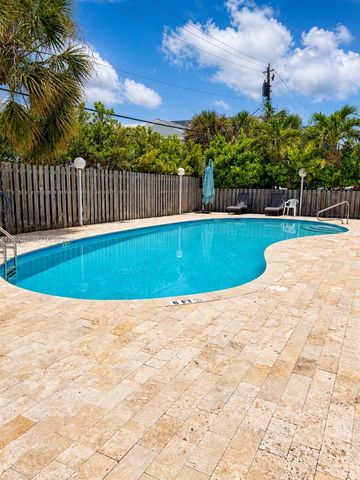 240 Galen Drive 214, Key Biscayne, FL 33149