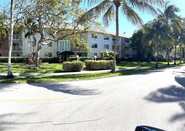 240 Galen Drive 214, Key Biscayne, FL 33149