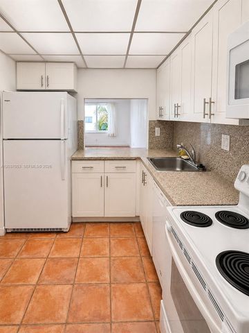 240 Galen Drive 214, Key Biscayne, FL 33149