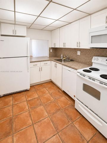 240 Galen Drive 214, Key Biscayne, FL 33149
