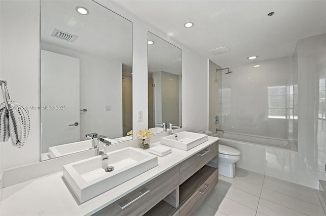 1300 S Miami Ave 1706, Miami, FL 33130