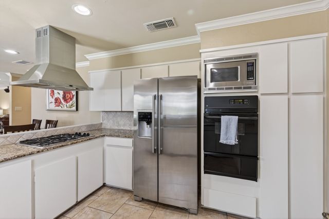 5731 Lovers Lane, Shreveport, LA 71105