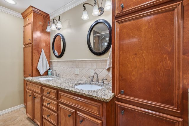 5731 Lovers Lane, Shreveport, LA 71105