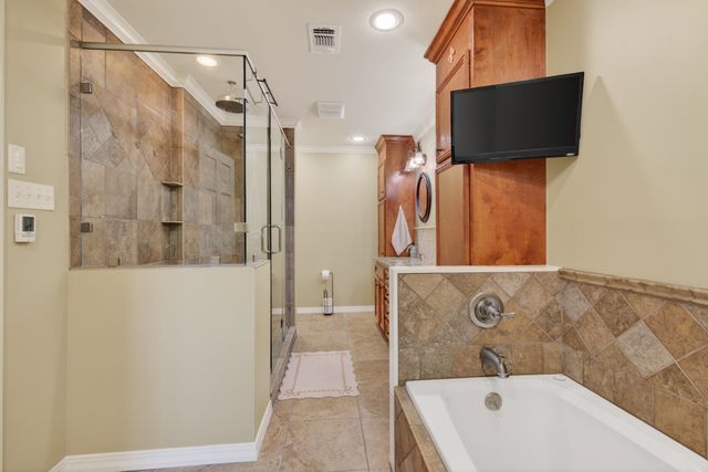 5731 Lovers Lane, Shreveport, LA 71105