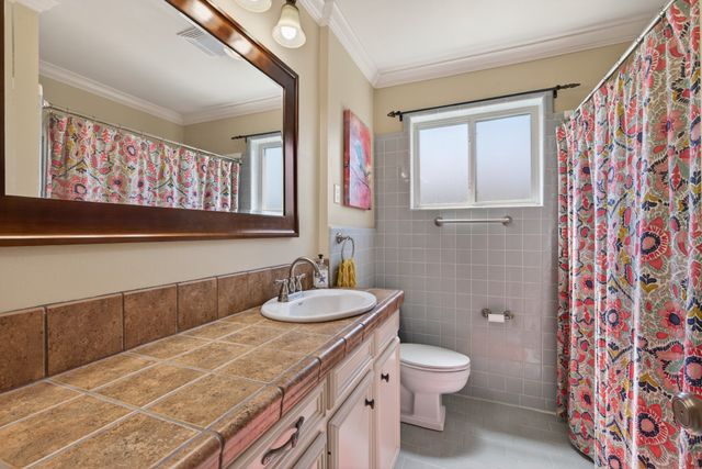 5731 Lovers Lane, Shreveport, LA 71105