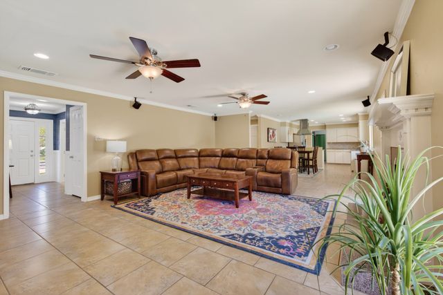 5731 Lovers Lane, Shreveport, LA 71105