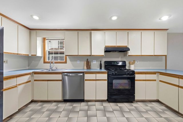 1 Gwinnett St, Boston, MA 02136