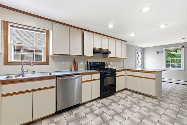 1 Gwinnett St, Boston, MA 02136