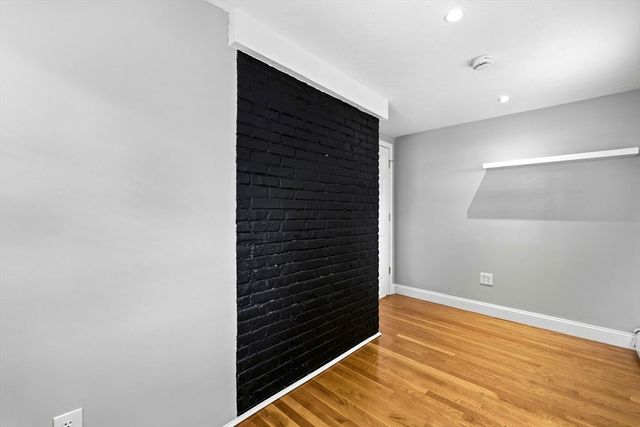1 Gwinnett St, Boston, MA 02136