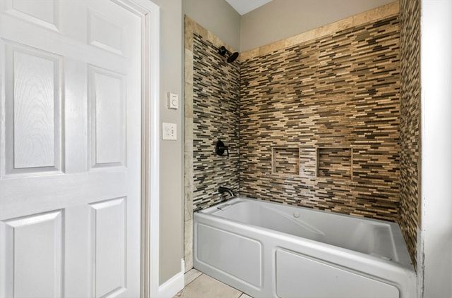 1 Gwinnett St, Boston, MA 02136